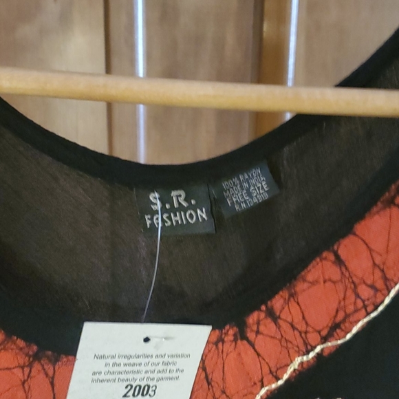 Dress - Picture 3 of 3